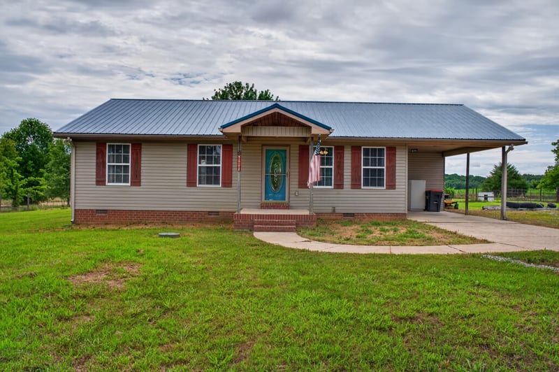 618 Lear Rd, Portland, TN 37148