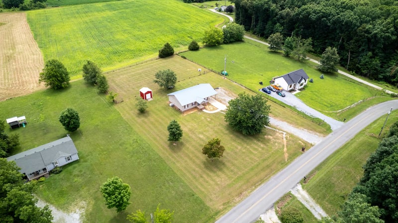 618 Lear Rd, Portland, TN 37148