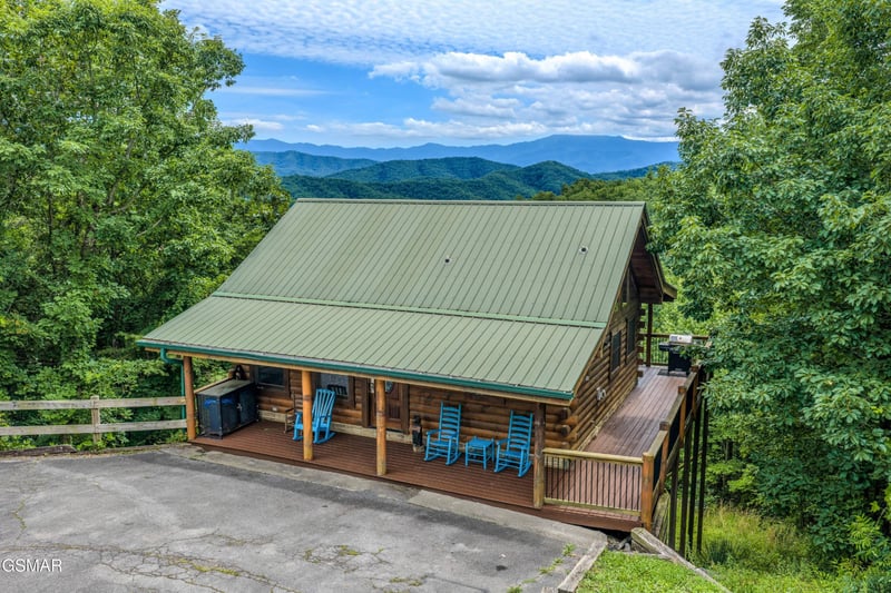 989 Autumn Ridge Way, Sevierville, TN 37876
