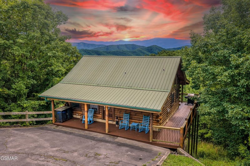 989 Autumn Ridge Way, Sevierville, TN 37876