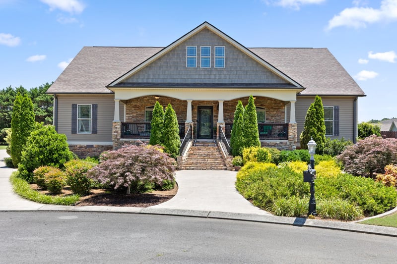 46 W Acorn Dr, Rock Spring, GA 30739