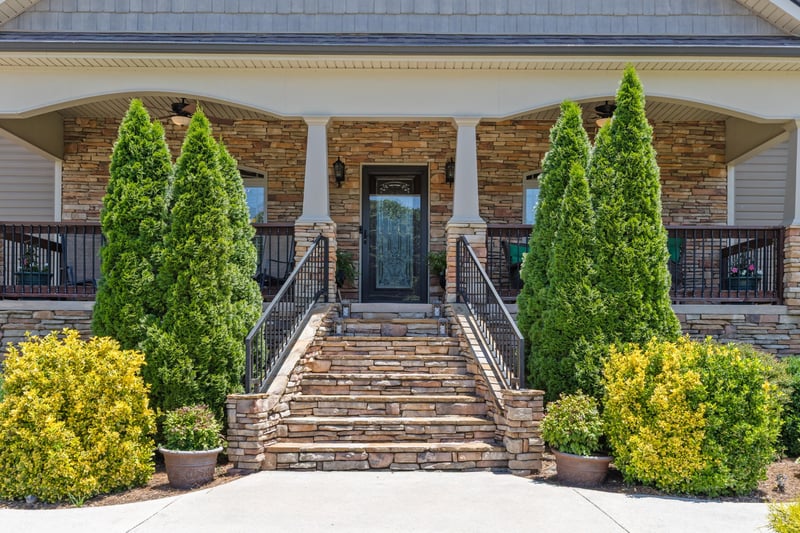 46 W Acorn Dr, Rock Spring, GA 30739