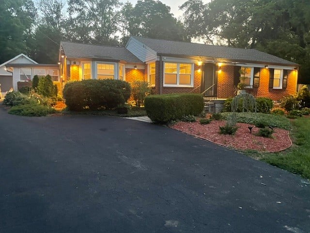 865 W Hillwood Dr, Nashville, TN 37205
