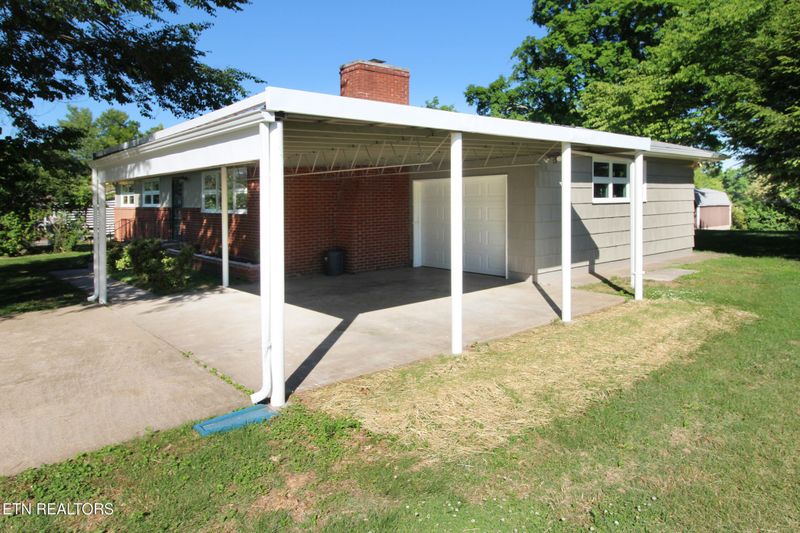 3204 Walnoaks Rd, Knoxville, TN 37921