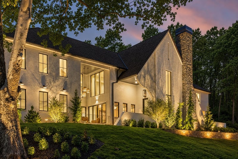1049 Overton Lea Rd, Nashville, TN 37220