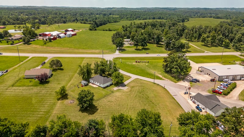 1197 Harve Brown Rd, Bethpage, TN 37022