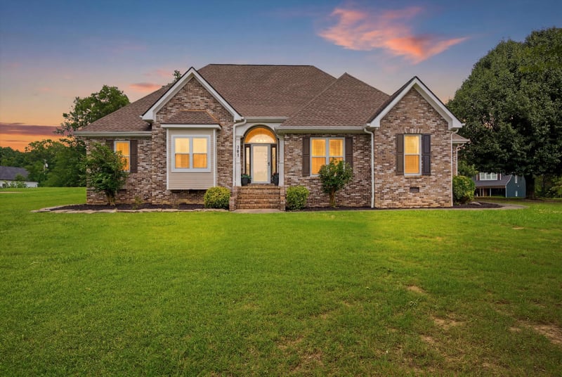 301 Dogwood Ln, Fort Oglethorpe, GA 30742