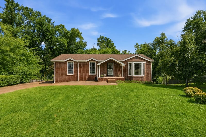 4824 Blue Springs Dr, Nashville, TN 37211