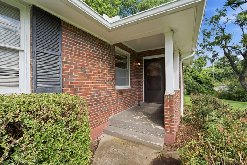 5101 Regent Dr, Nashville, TN 37220