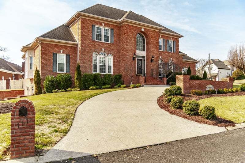 111 Governors Point Blvd, Hendersonville, TN 37075