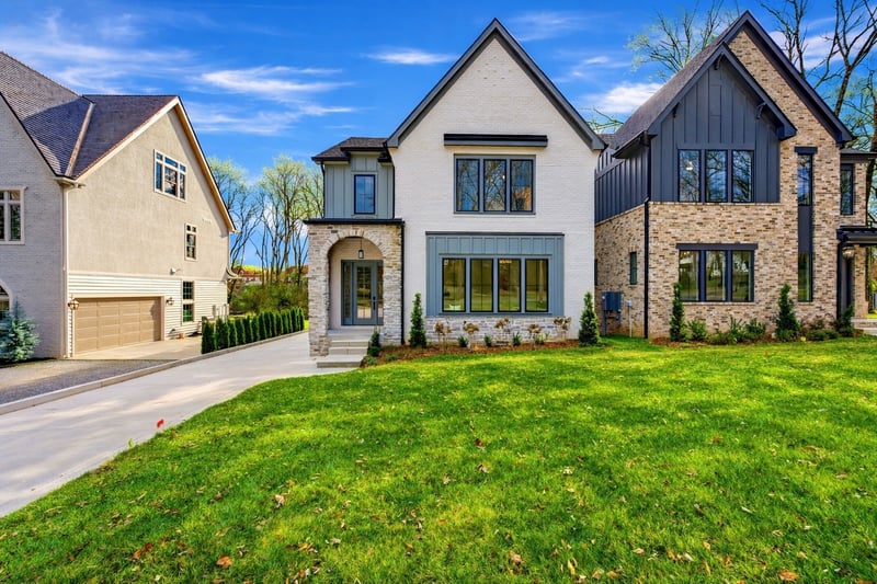 1523 Graybar Ln, Nashville, TN 37215