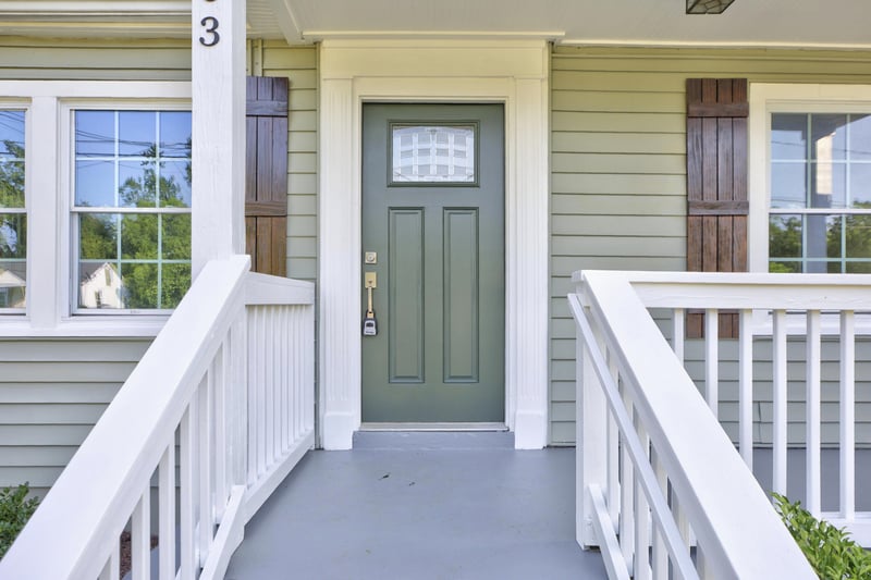 1063 Horseshoe Dr, Nashville, TN 37216