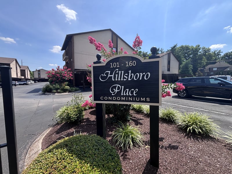 136 Hillsboro Pl, Nashville, TN 37215