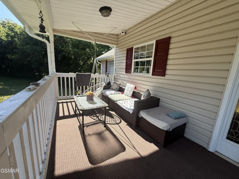 747 Gists Creek Rd, Sevierville, TN 37876