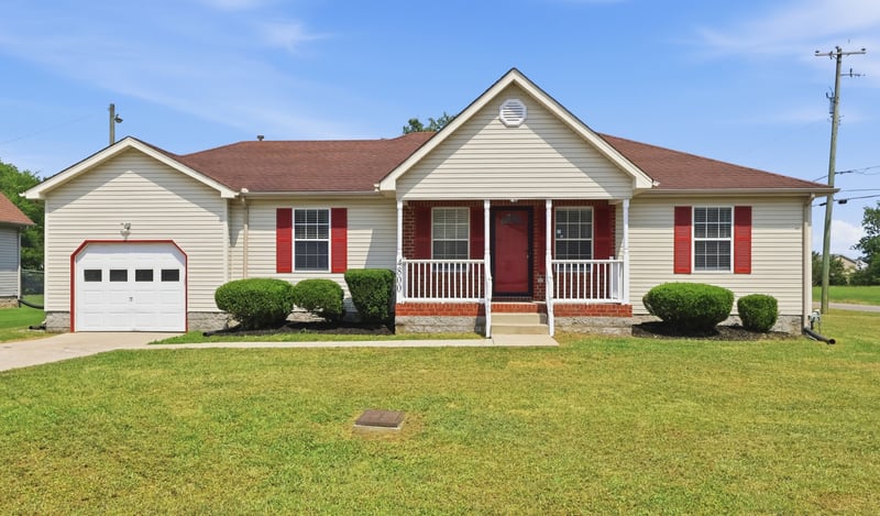4800 Peppertree Dr, Antioch, TN 37013