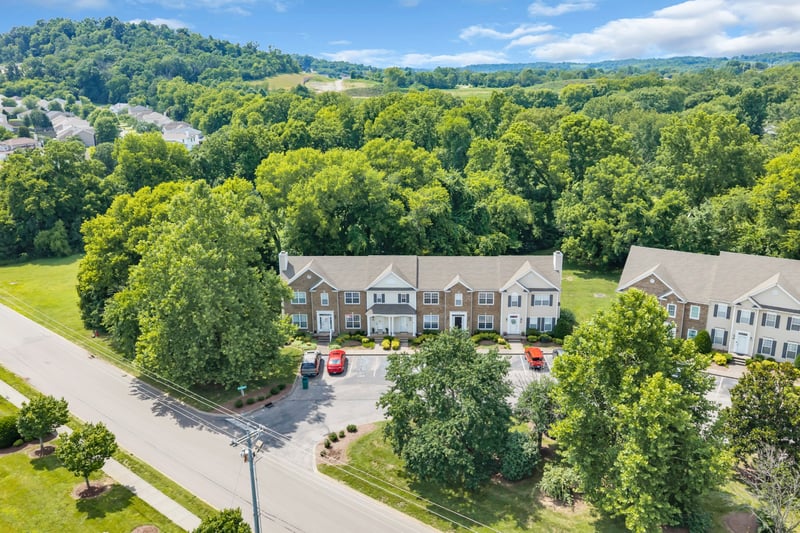 103 New Port Meadows Cir, Thompsons Station, TN 37179
