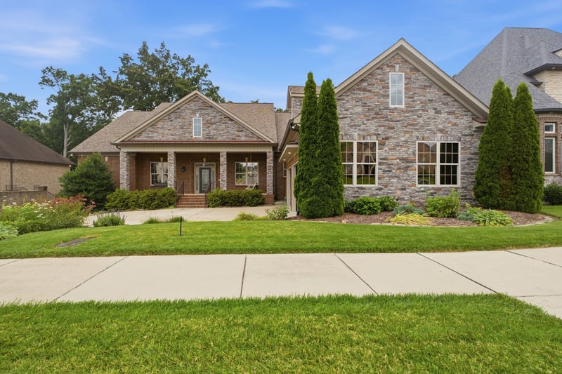 333 Bournemouth Ln, Hermitage, TN 37076