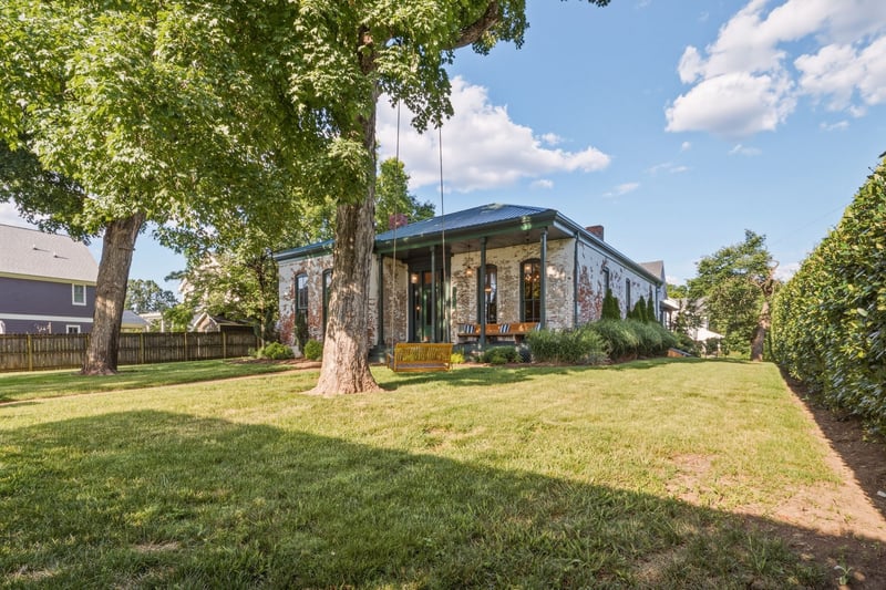 909 Manila Ave, Nashville, TN 37206