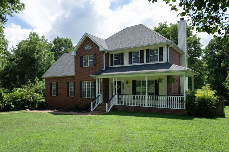 1214 Hollis Ter, Cottontown, TN 37048