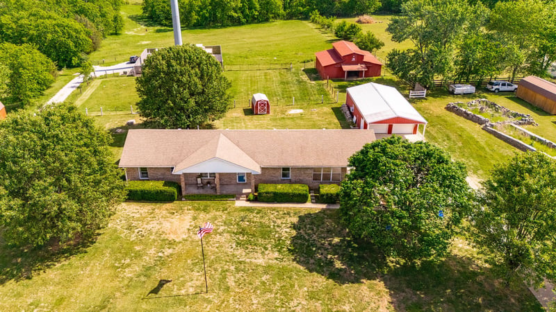 1976 Hartsville Pike, Gallatin, TN 37066
