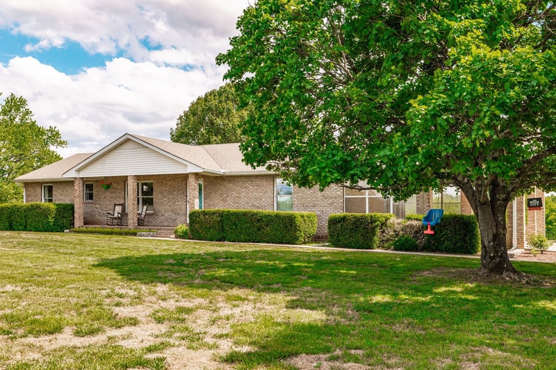 1976 Hartsville Pike, Gallatin, TN 37066