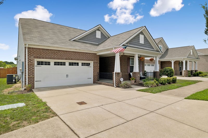 2161 River Overlook Dr, Hermitage, TN 37076