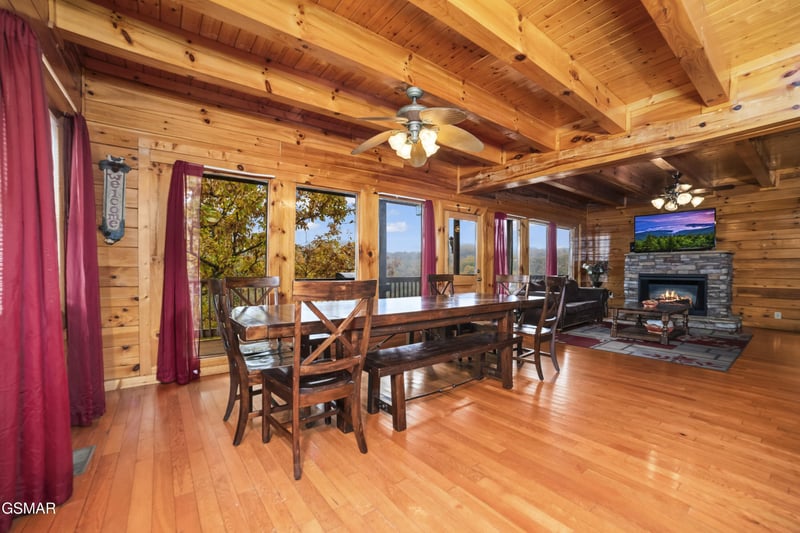1447 Eagle Cloud Way, Sevierville, TN 37862