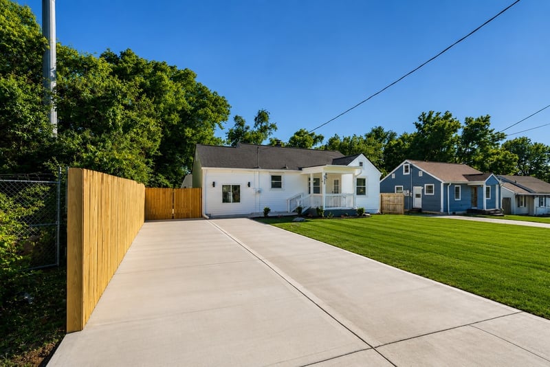 928 Chickasaw Ave, Nashville, TN 37207