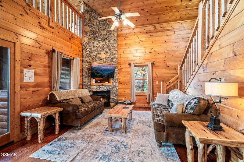 2828 Ridge Creek Cir, Sevierville, TN 37876