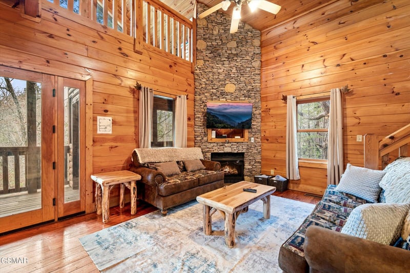2828 Ridge Creek Cir, Sevierville, TN 37876