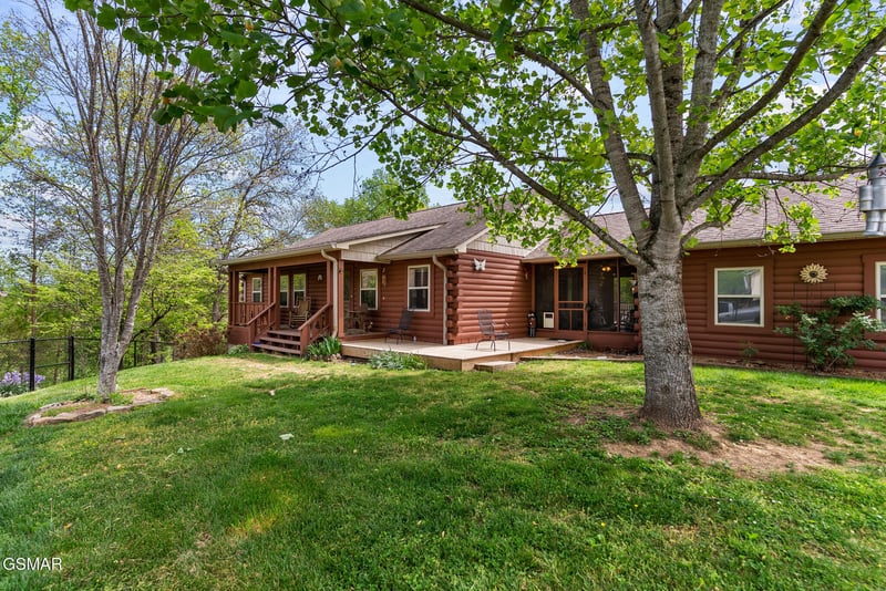 615 Harold Dr, Maryville, TN 37803