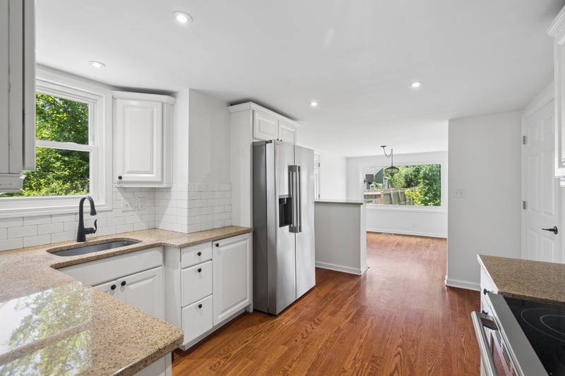 810 Porter Rd, Nashville, TN 37206