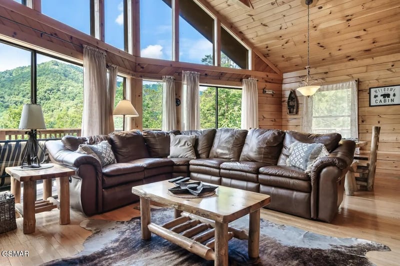 3152 Hatcher Top Rd, Sevierville, TN 37862