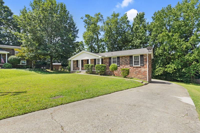 620 Baton Rouge Ct, Hermitage, TN 37076