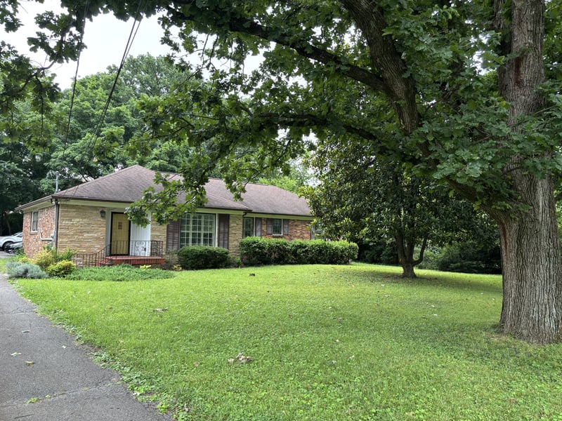 3836 Cross Creek Rd, Nashville, TN 37215