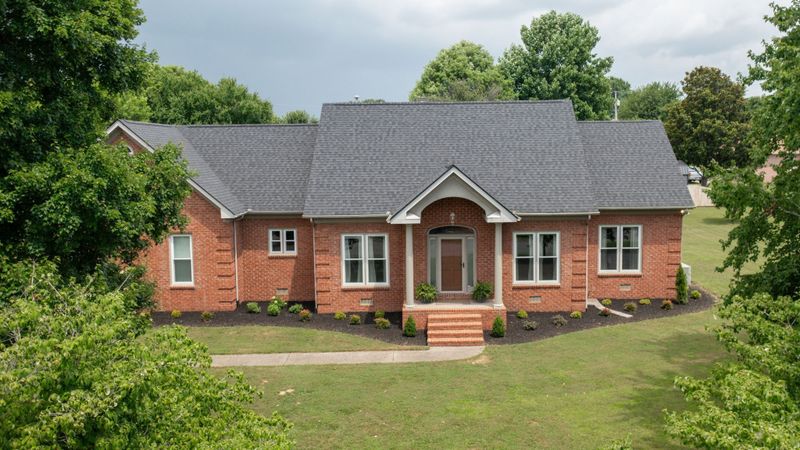 508 Redstone Dr, Gallatin, TN 37066