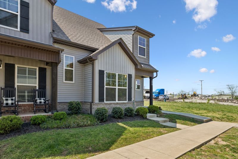 434 Rick Mccormick Dr, La Vergne, TN 37086