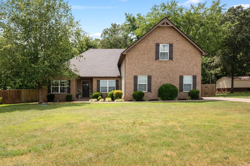 1425 Round Rock Dr, Murfreesboro, TN 37128