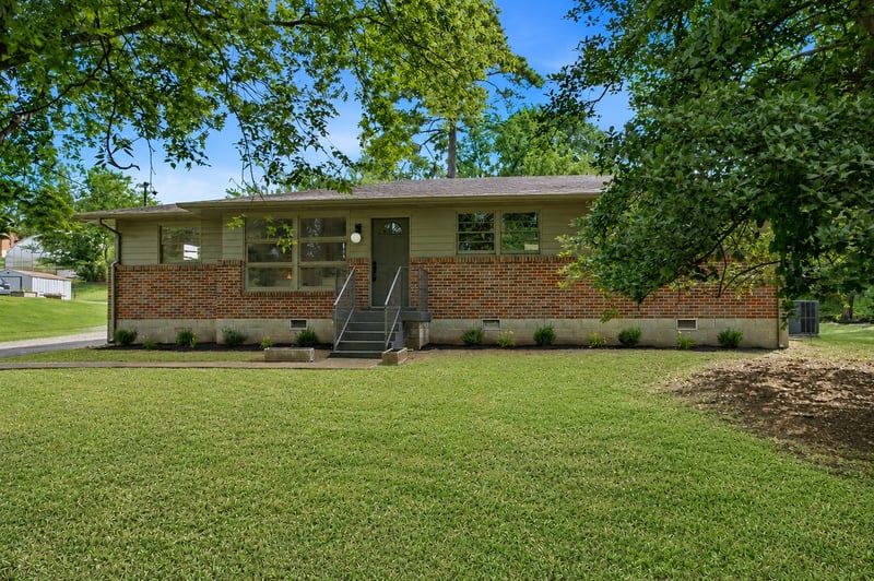 715 Newhall Dr, Nashville, TN 37206