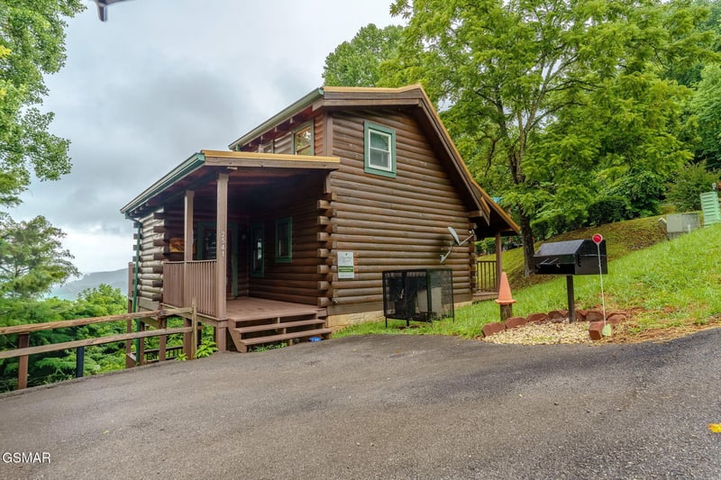 2541 Bobcat Way, Sevierville, TN 37862