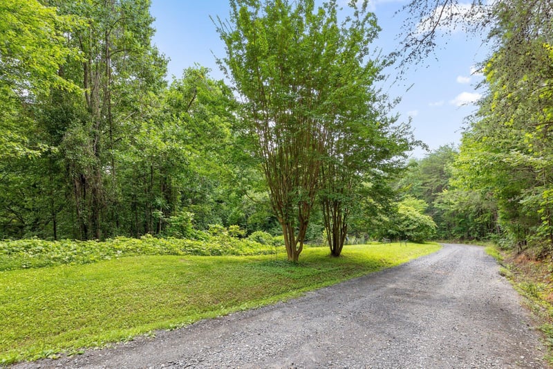 172 Whistle Trl, Dalton, GA 30720