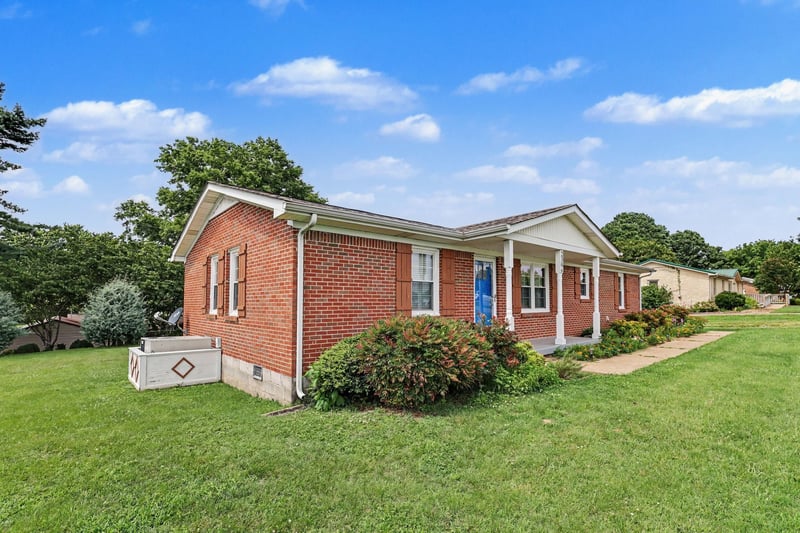 2306 Thomas Ave, Columbia, TN 38401