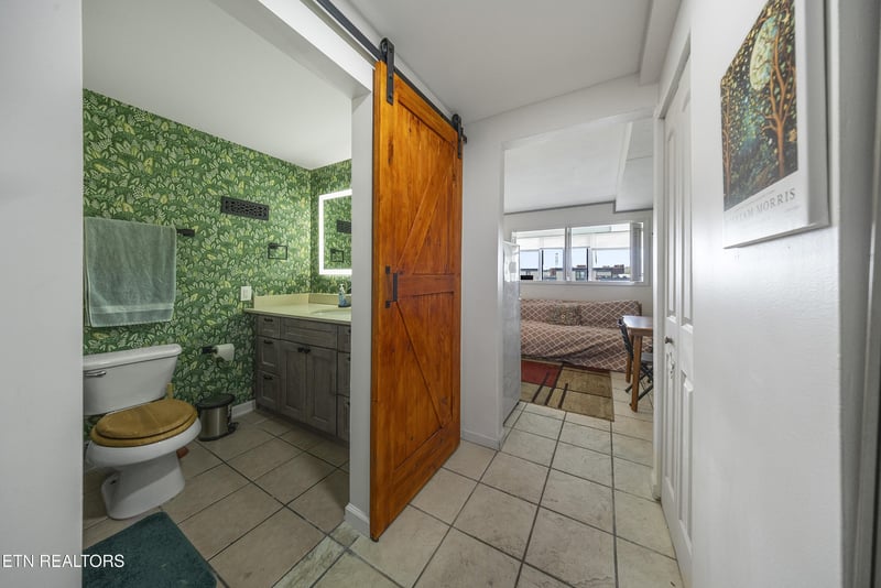 1700 Clinch Ave #411, Knoxville, TN 37916