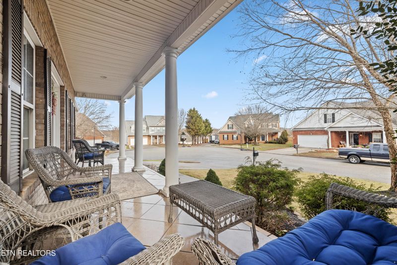 7015 Legend Oaks Ln, Knoxville, TN 37918