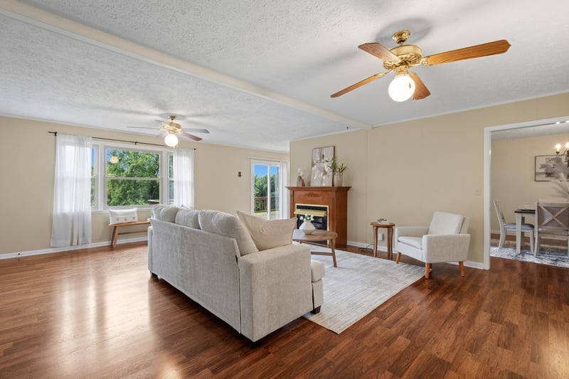2054 Ridgecrest Cir, Dickson, TN 37055