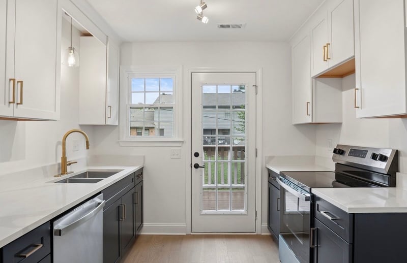 225 Ellington Pl, Madison, TN 37115