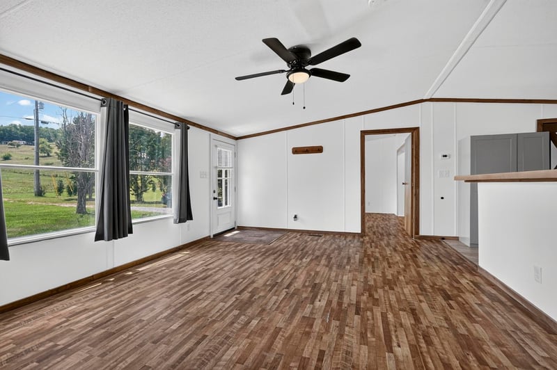 6 Preston Ln, Elmwood, TN 38560
