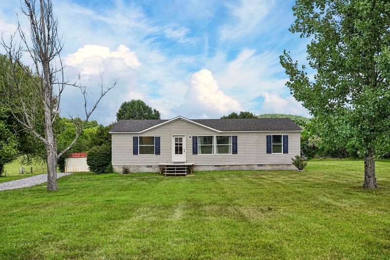 6 Preston Ln, Elmwood, TN 38560