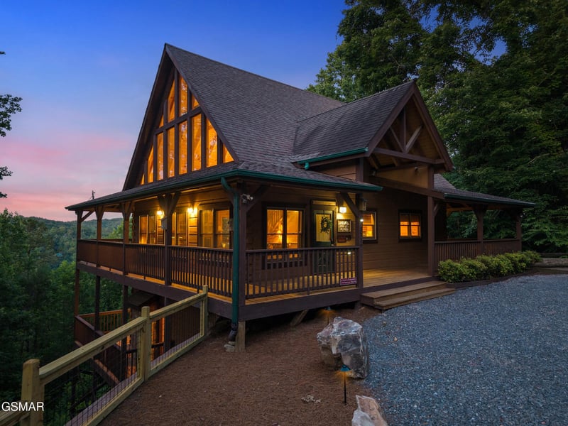 3719 Shadyview Ridge Rd, Sevierville, TN 37876