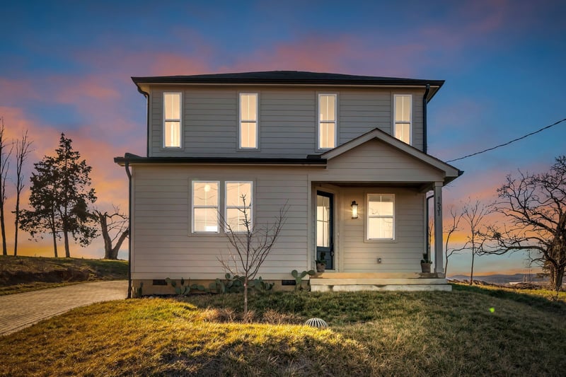1531 E Stewarts Ln, Nashville, TN 37218
